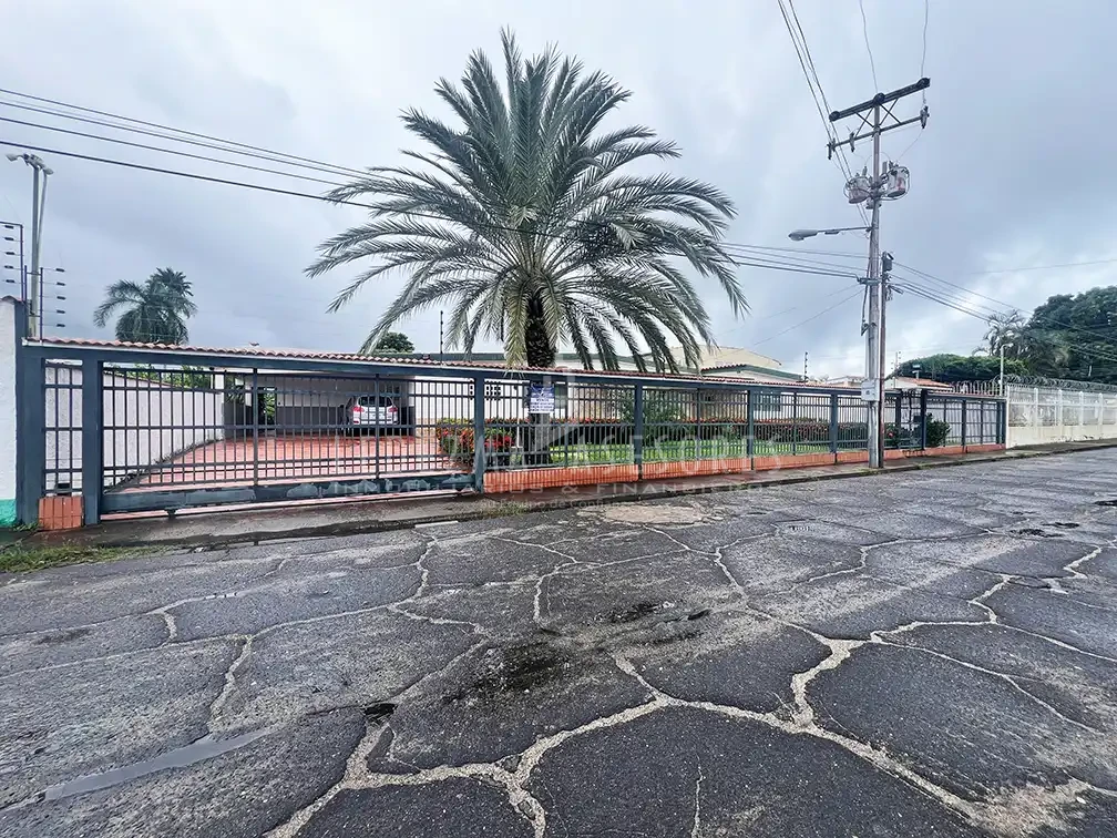 Ledezma Asesores Vende Casa Quinta en la Urbanización Vista Hermosa de Ciudad Bolívar Venezuela
