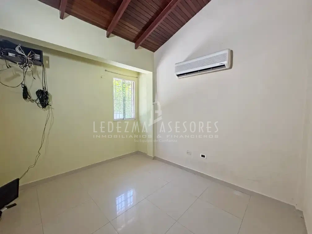 Ledezma Asesores Vende Townhouse económico en Ciudad Bolívar Venezuela,