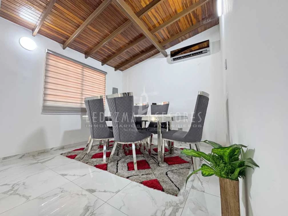 Ledezma Asesores Vende casa en plena Avenida San Vicente de Paúl de Ciudad Bolívar Venezuela
