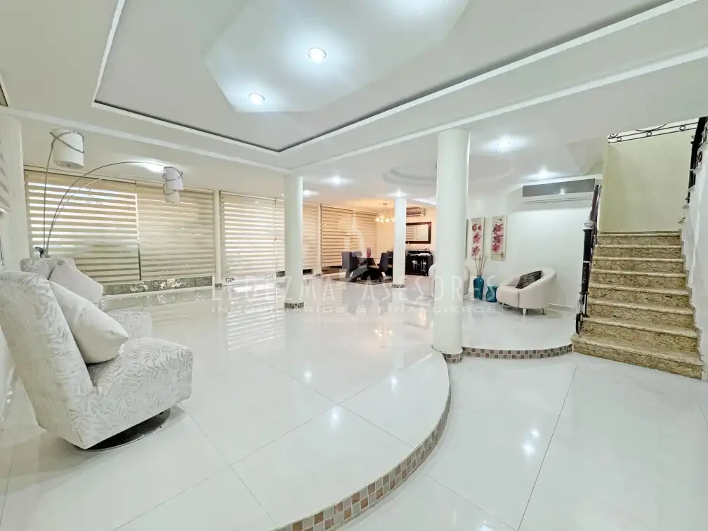 Ledezma Asesores Vende Casa Quinta cerca de la Avenida 17 de Diciembre de Ciudad Bolívar Venezuela