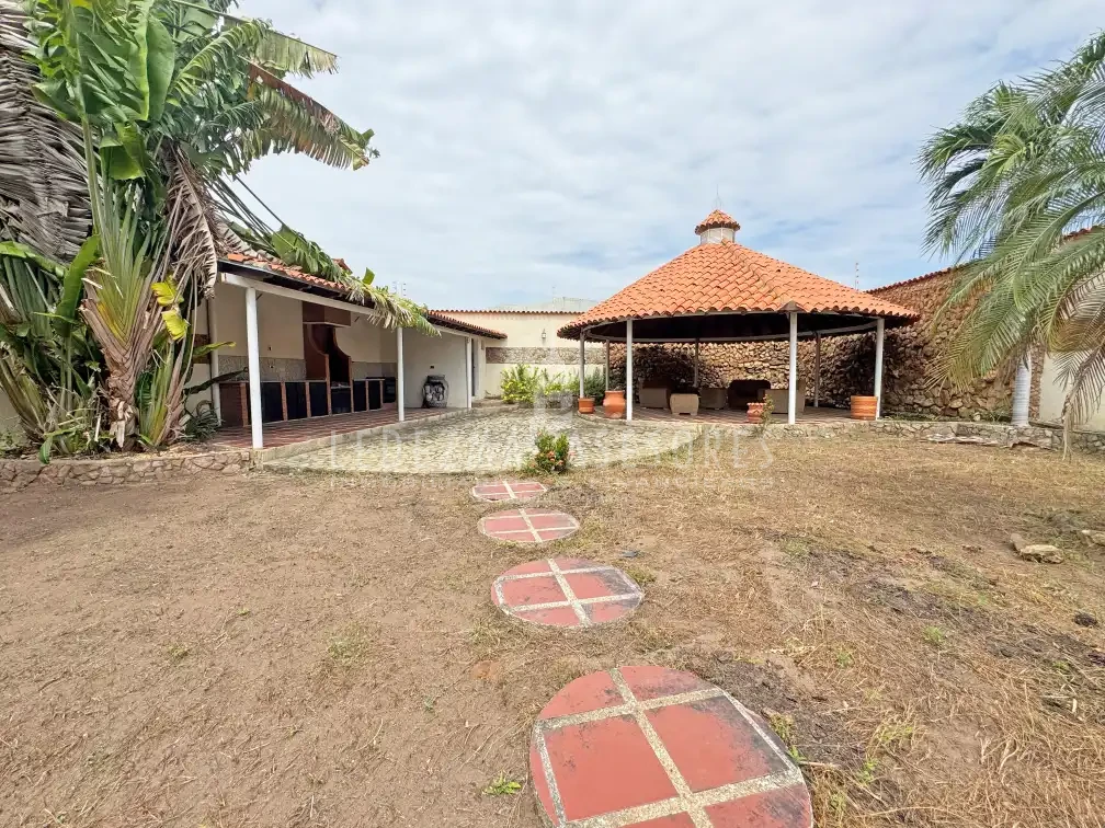 Ledezma Asesores Vende Casa Quinta con facilidad de pago en Ciudad Bolívar Venezuela